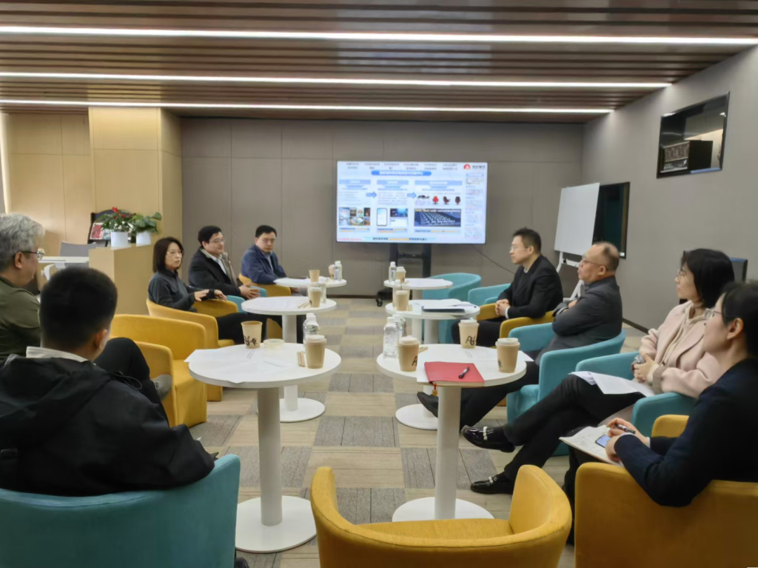 貫徹“XR產(chǎn)業(yè)創(chuàng)新中心”建設戰(zhàn)略布局，西投控股赴西部電影集團有限公司座談交流